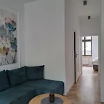 Canvashome