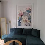 Canvashome *
