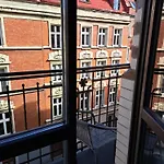 Canvashome Apartment