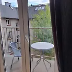 Canvashome Apartment