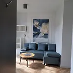 Canvashome