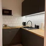 Canvashome Apartment *