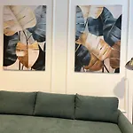 Canvashome *