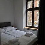 Canvashome 250m Od Rynku Katovice