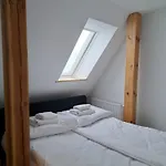 Canvashome