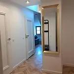 Canvashome Apartment *
