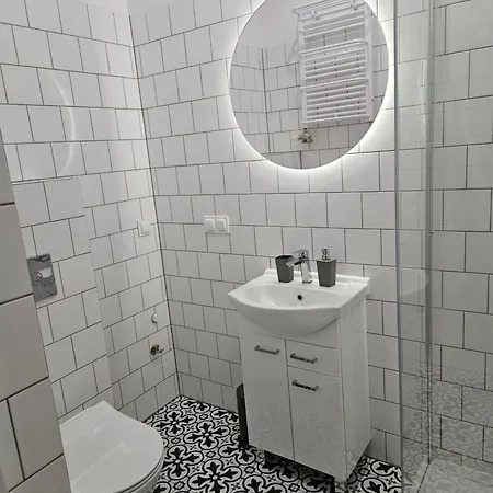 Canvashome Apartment