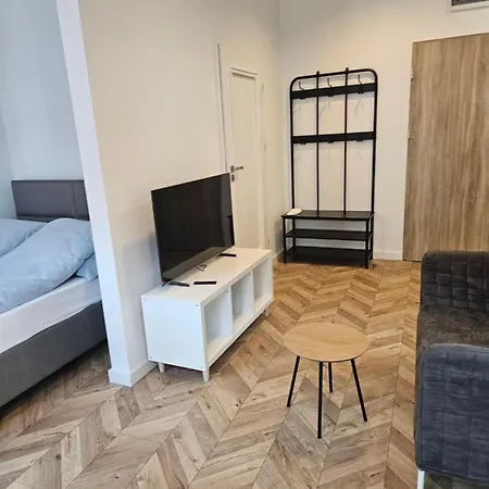 Canvashome Apartment