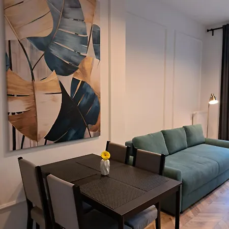 Apartman Canvashome 250m Od Rynku & Pkp Self Check-in 24h 3*