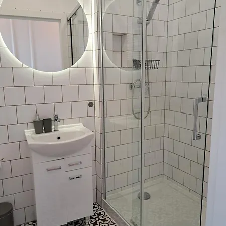 Canvashome 250m Od Rynku & Pkp Self Check-in 24h Katowice