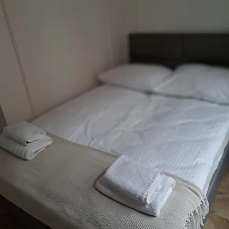 Canvashome 250m Od Rynku & Pkp Self Check-in 24h 3* Katowice
