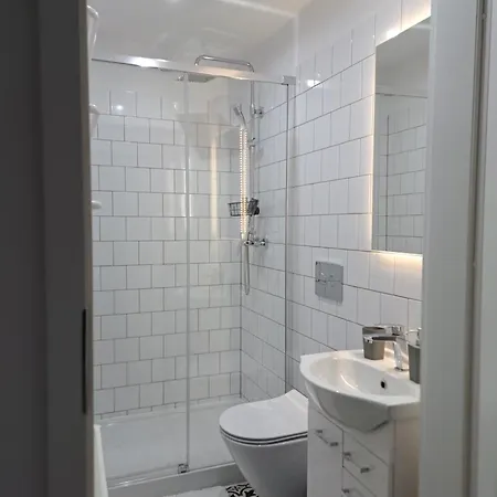 Canvashome 250m Od Rynku & Pkp Self Check-in 24h Apartman 3*